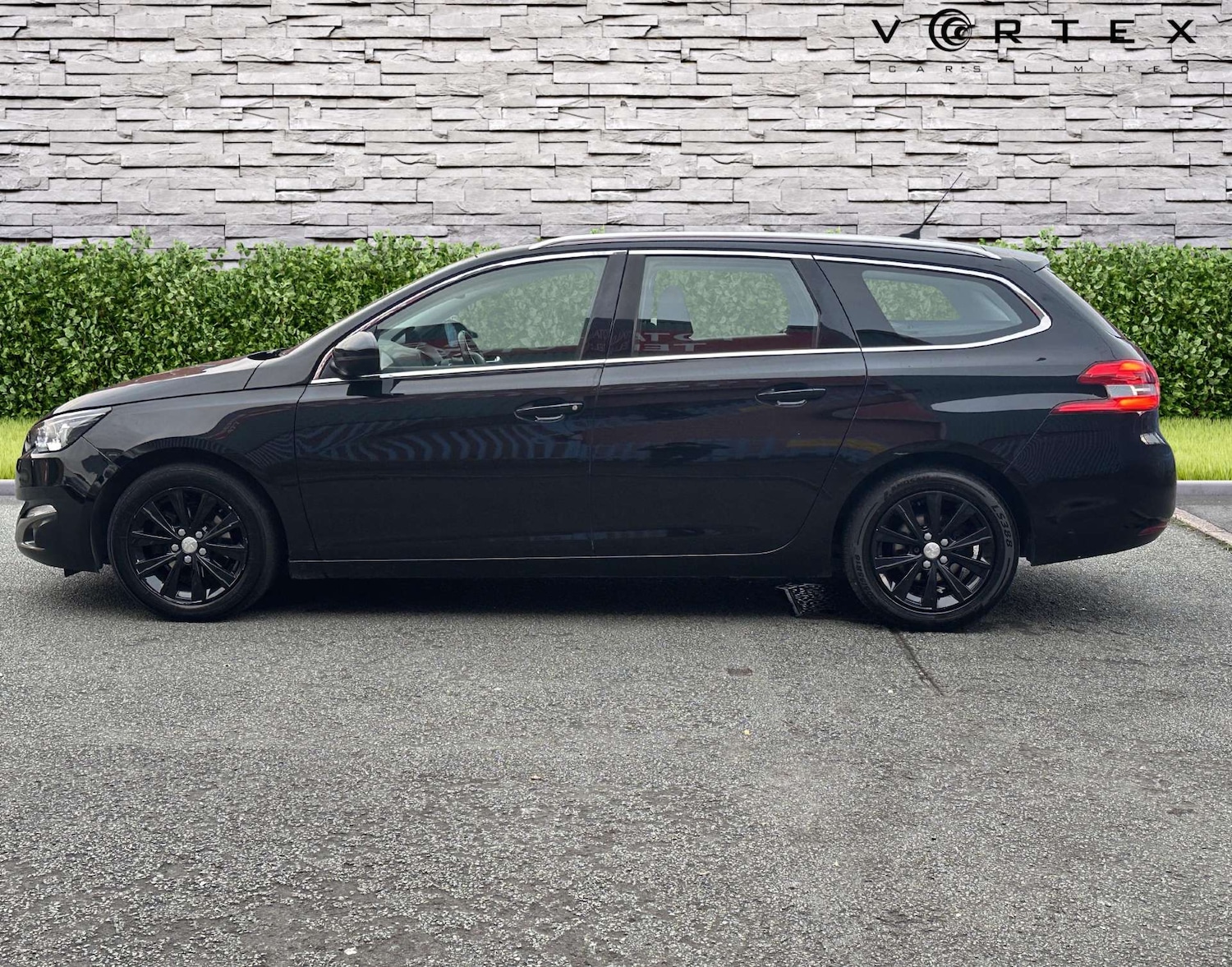 Used Peugeot 308 2017 for sale - 76601331: Photo 5