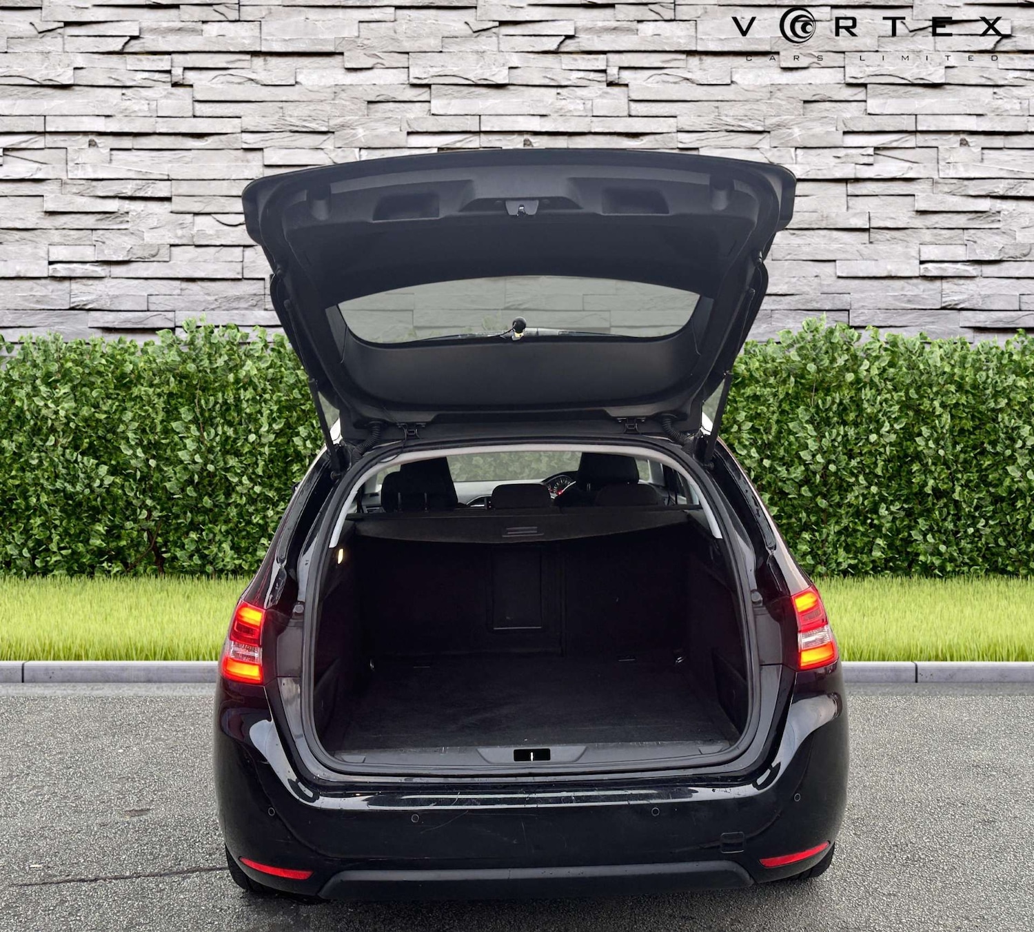 Used Peugeot 308 2017 for sale - 76601331: Photo 7