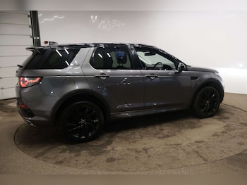 Used Land Rover Discovery Sport 2017 for sale - 77431856: Photo