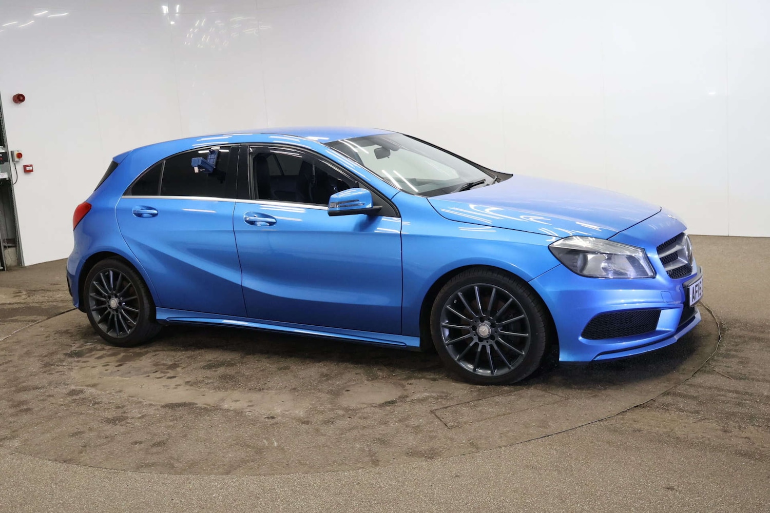 Used Mercedes-Benz A-Class 2015 for sale - 77581129: Photo 1