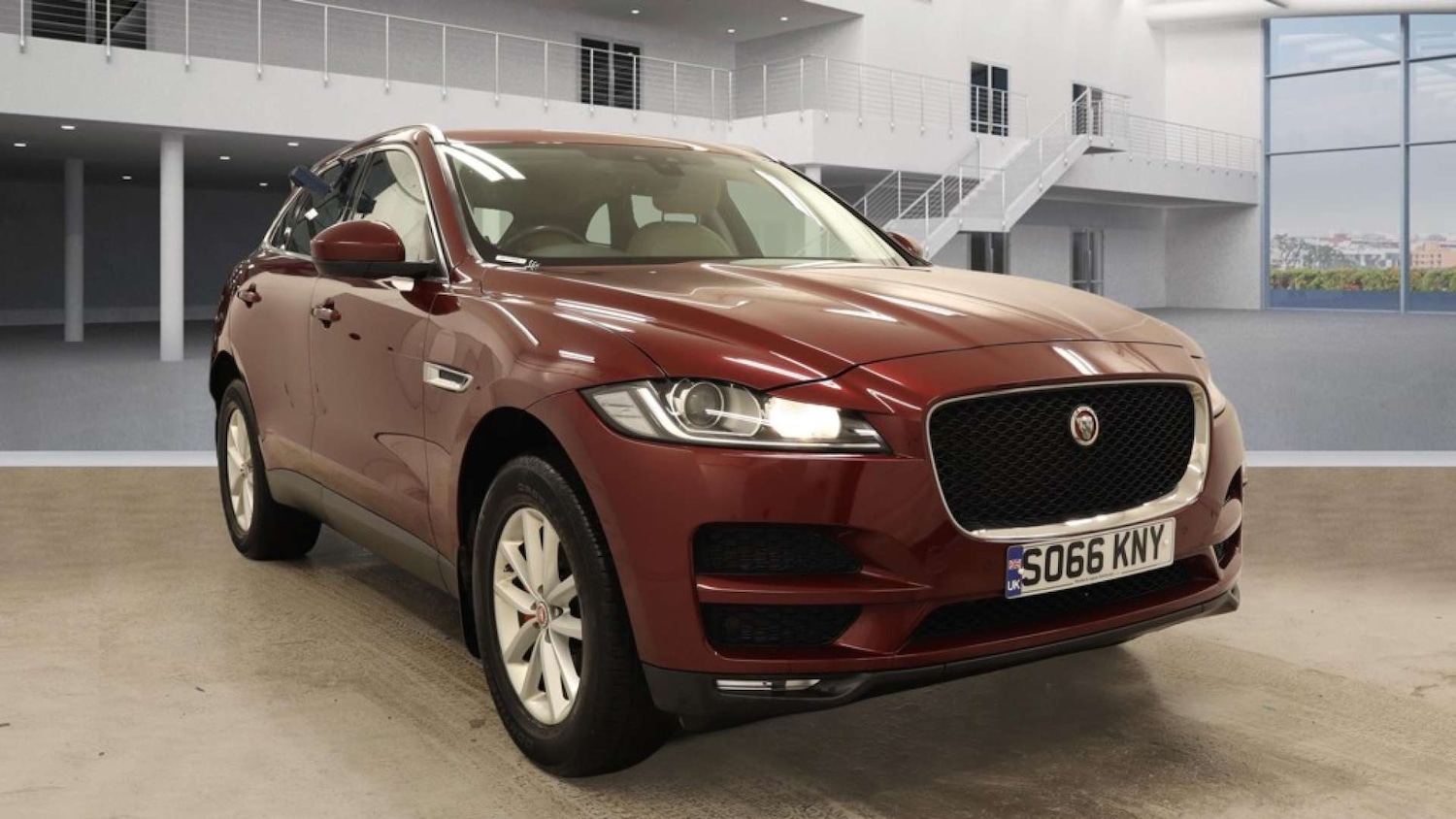 Used Jaguar F-Pace 2016 for sale - 77569691: Photo 1
