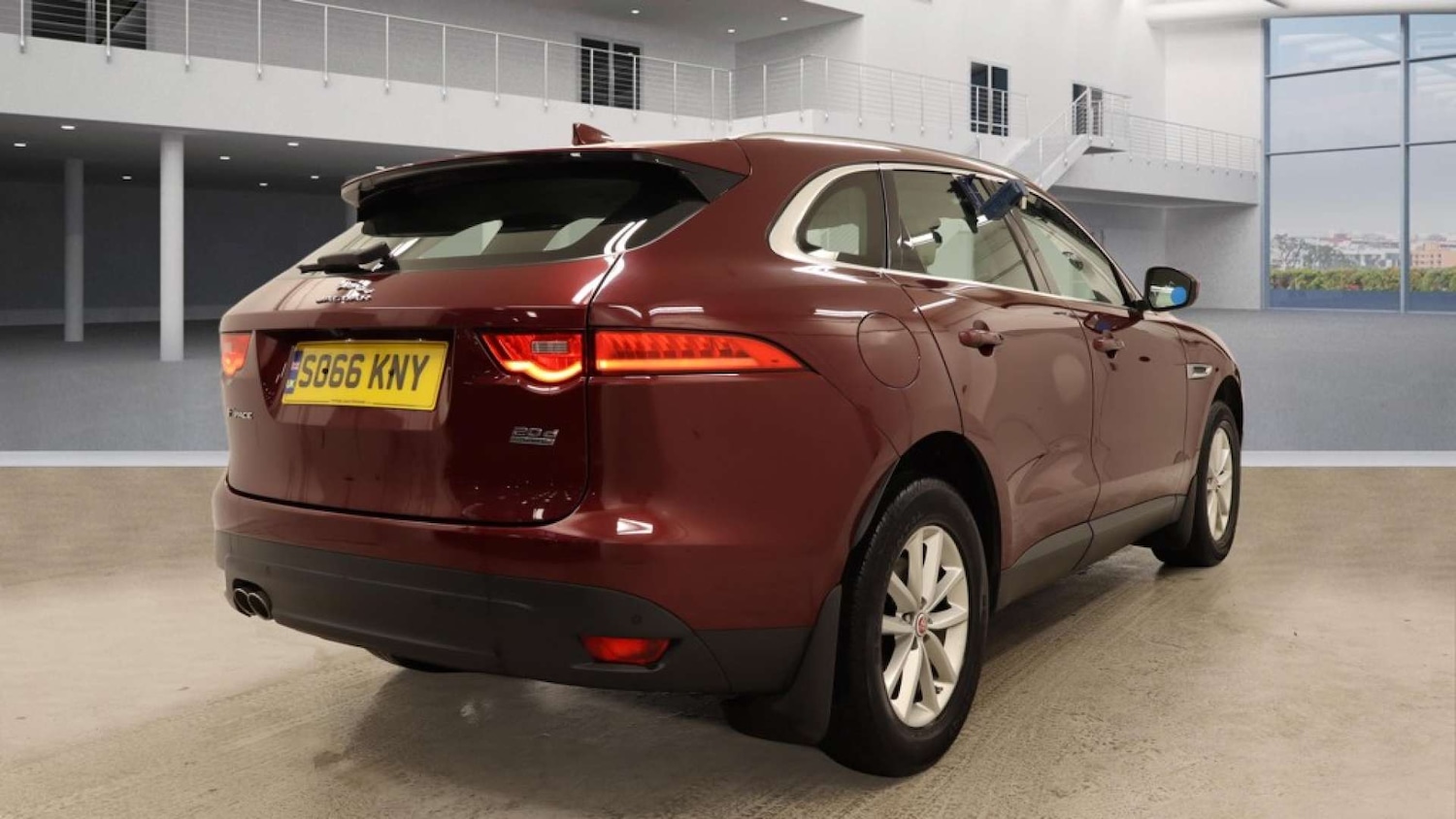 Used Jaguar F-Pace 2016 for sale - 77569691: Photo 4