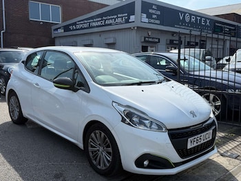 Used Peugeot 208 2015 for sale - 78722110: Photo