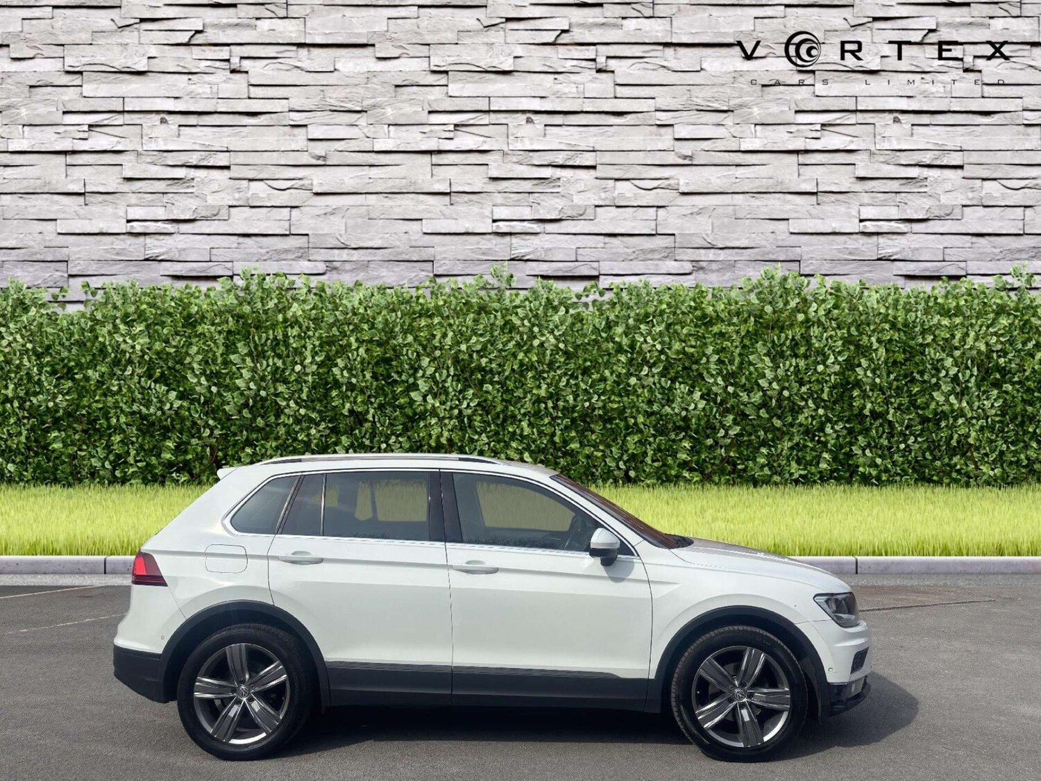 Used Volkswagen Tiguan 2019 for sale - 77567800: Photo 10