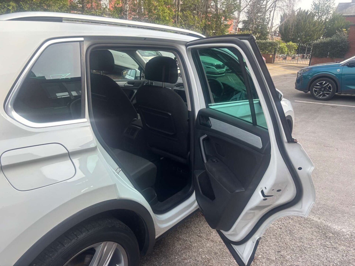 Used Volkswagen Tiguan 2019 for sale - 77567800: Photo 22