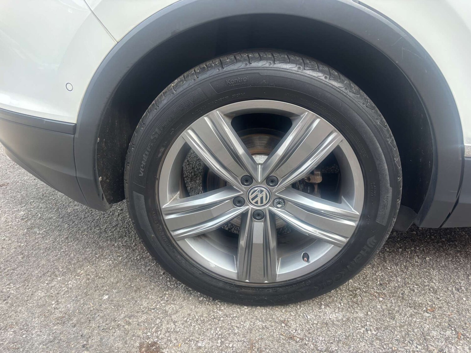 Used Volkswagen Tiguan 2019 for sale - 77567800: Photo 27