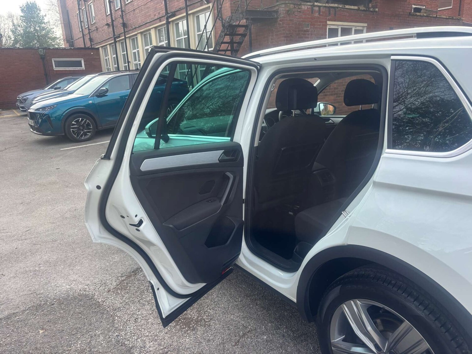 Used Volkswagen Tiguan 2019 for sale - 77567800: Photo 42