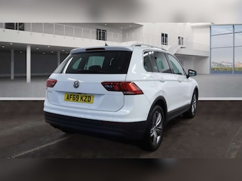 Used Volkswagen Tiguan 2019 for sale - 77567800: Photo