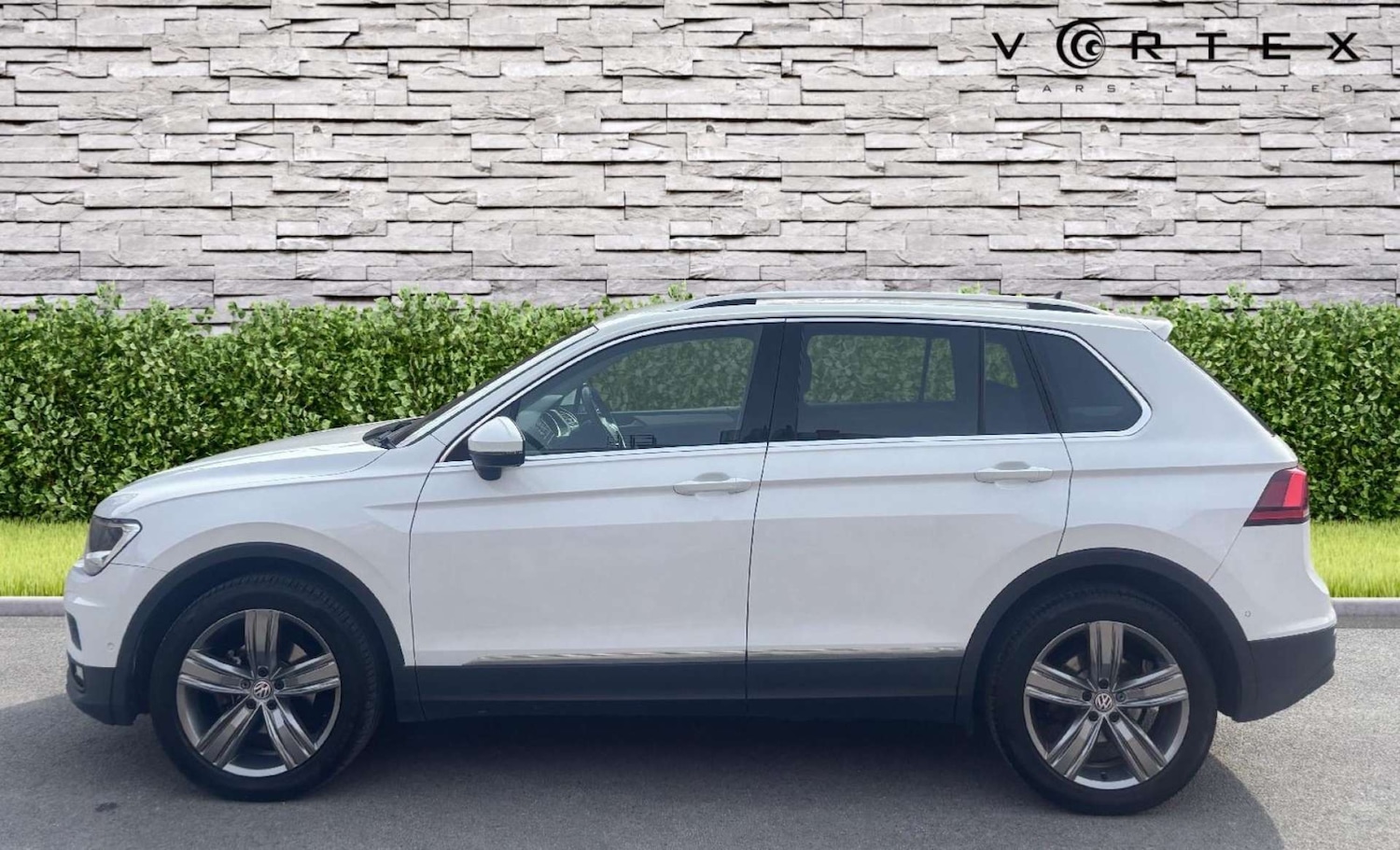 Used Volkswagen Tiguan 2019 for sale - 77567800: Photo 8