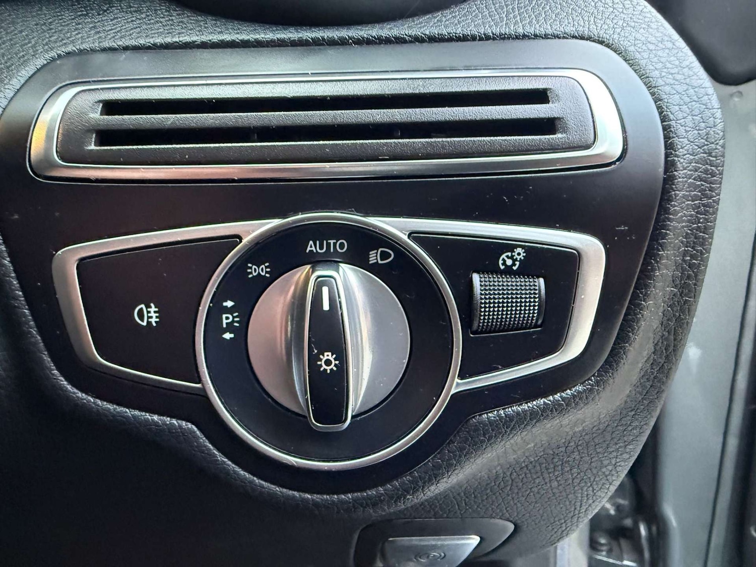 Used Mercedes-Benz C Class 2018 for sale - 77342161: Photo 45