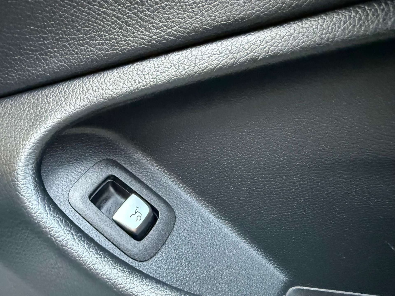 Used Mercedes-Benz C Class 2018 for sale - 77342161: Photo 48