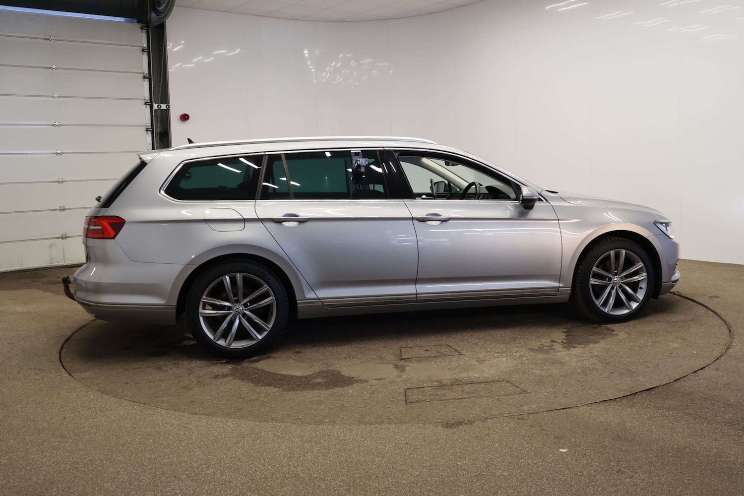 Used Volkswagen Passat 2018 for sale - 77950386: Photo 6