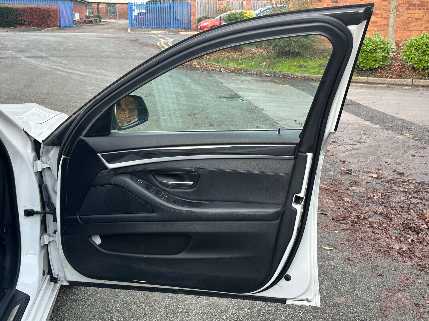 Used BMW 5 Series 2013 for sale - 76666270: Photo 30