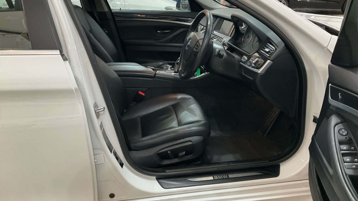 Used BMW 5 Series 2013 for sale - 76666270: Photo 9