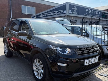 Used Land Rover Discovery Sport 2017 for sale - 79229127: Photo