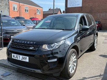 Used Land Rover Discovery Sport 2017 for sale - 79229127: Photo