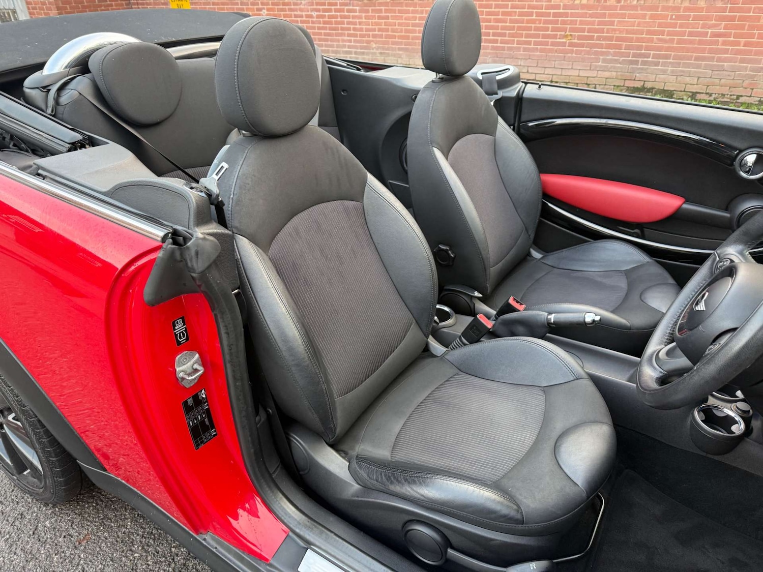 Used MINI Convertible 2013 for sale - 77148665: Photo 19