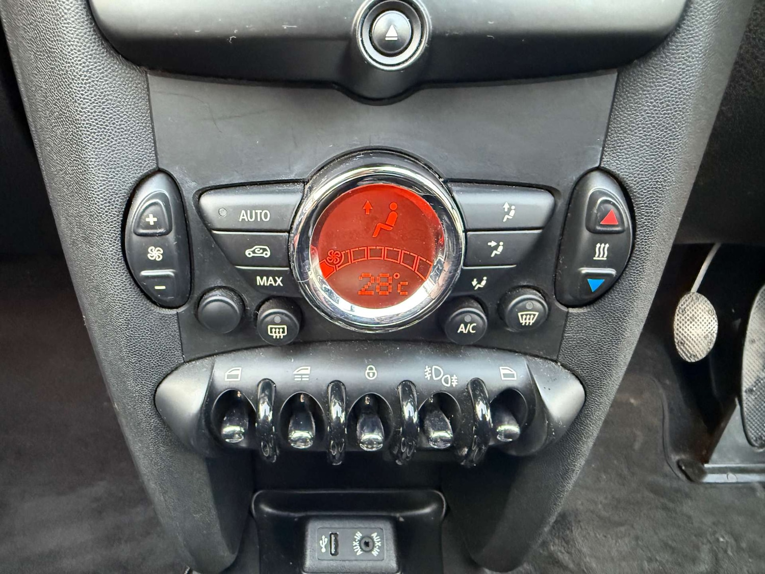 Used MINI Convertible 2013 for sale - 77148665: Photo 30