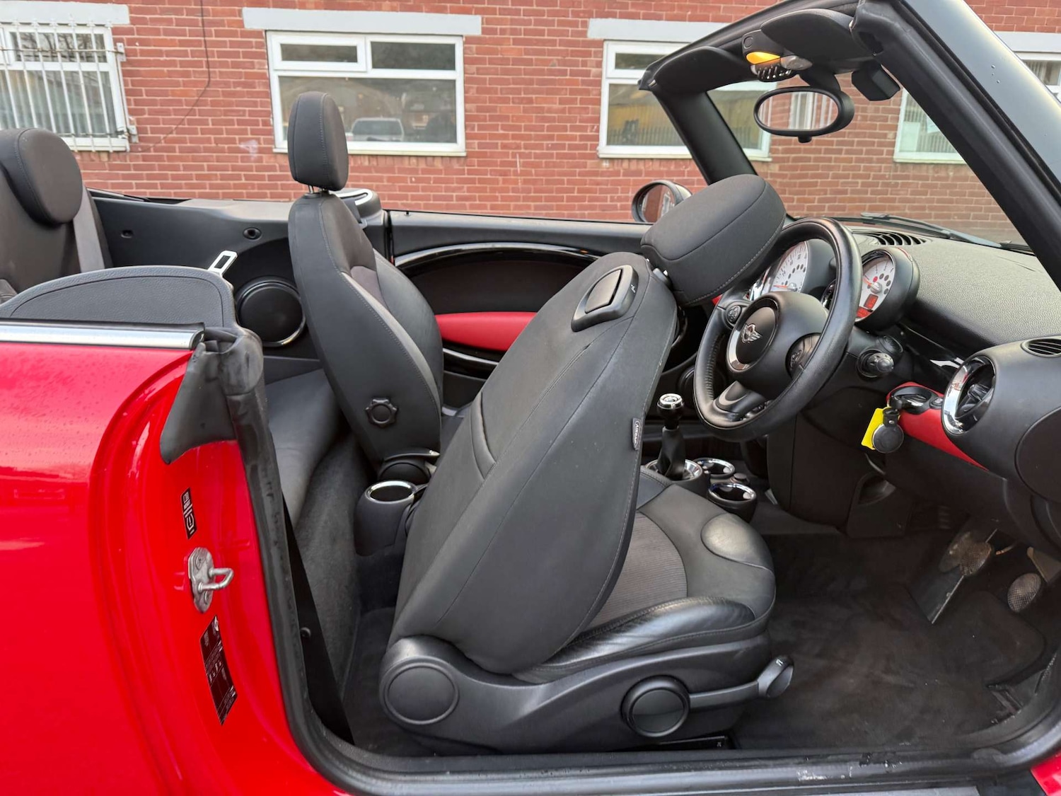 Used MINI Convertible 2013 for sale - 77148665: Photo 32