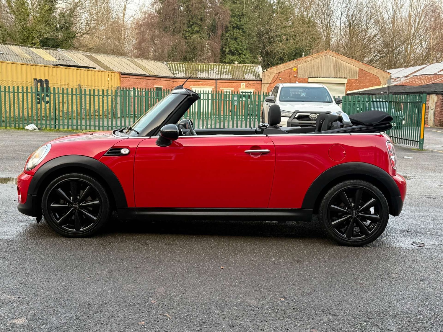 Used MINI Convertible 2013 for sale - 77148665: Photo 4