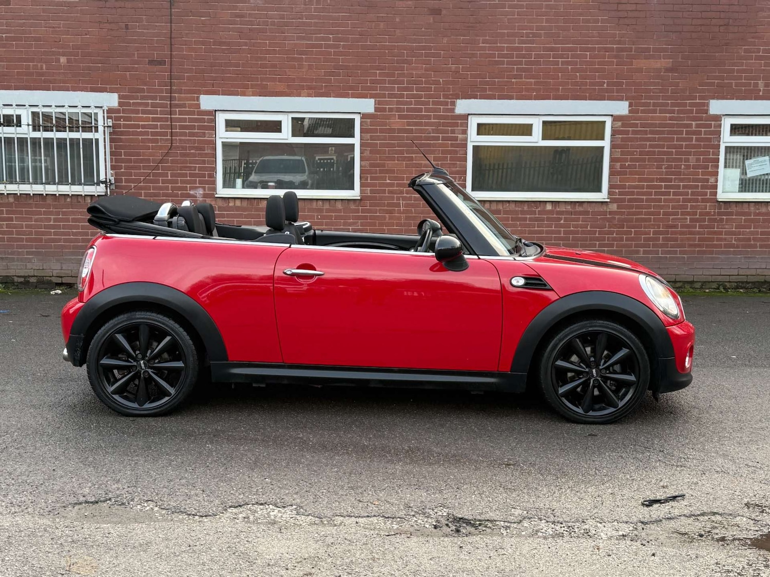 Used MINI Convertible 2013 for sale - 77148665: Photo 8