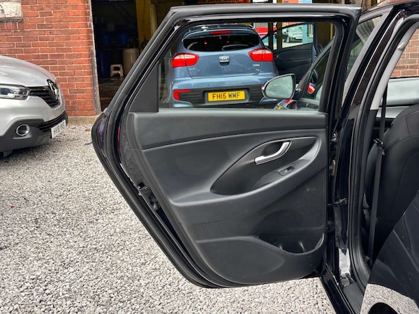 Used Hyundai i30 2018 for sale - 75997747: Photo 24