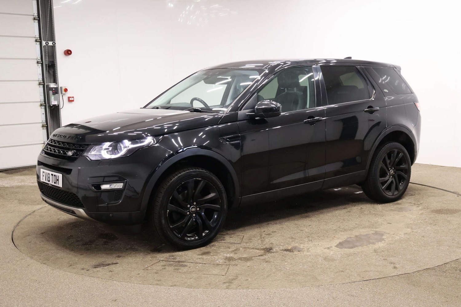 Used Land Rover Discovery Sport 2018 for sale - 76720464: Photo 4