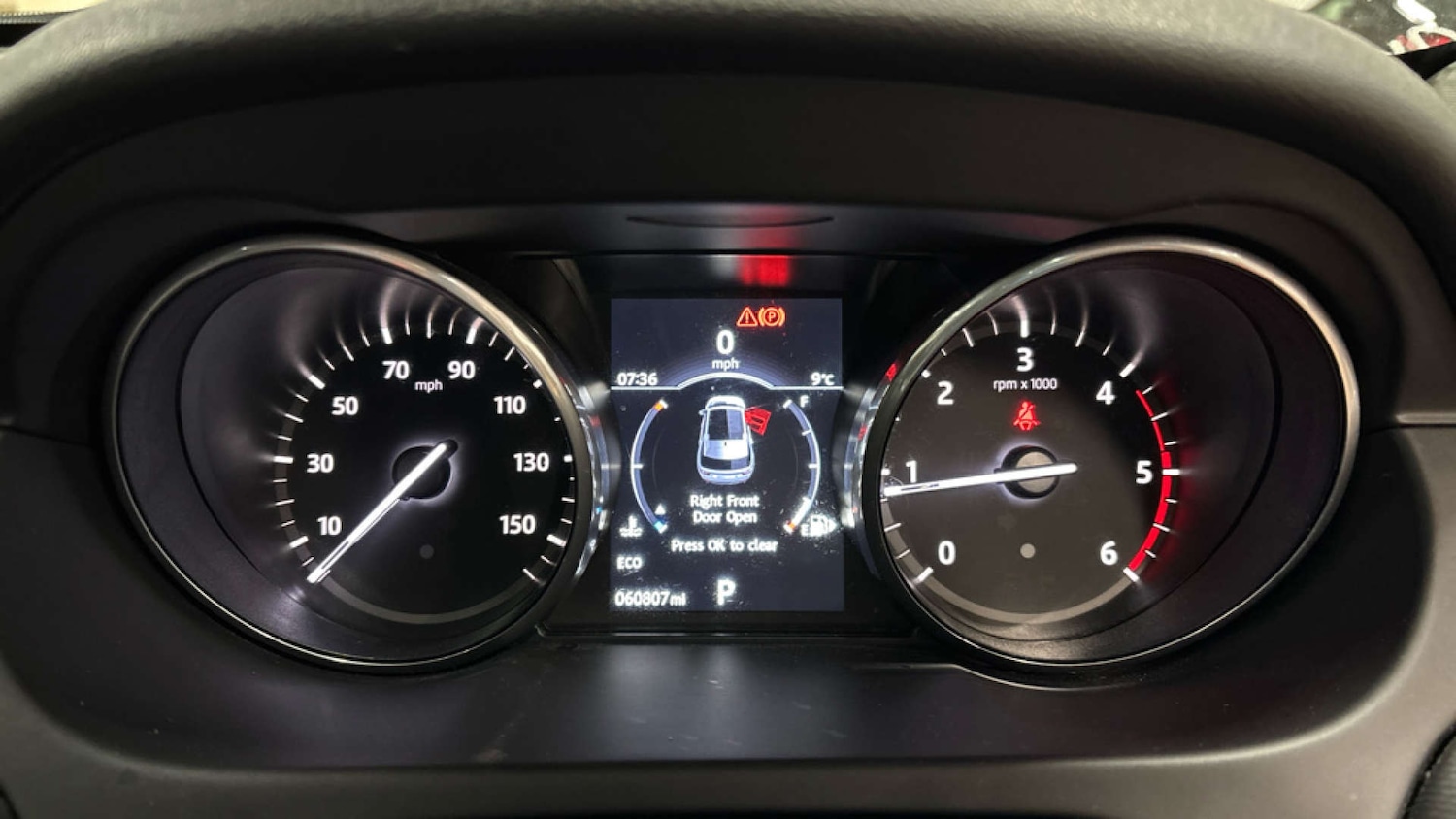 Used Land Rover Discovery Sport 2017 for sale - 77224774: Photo 10