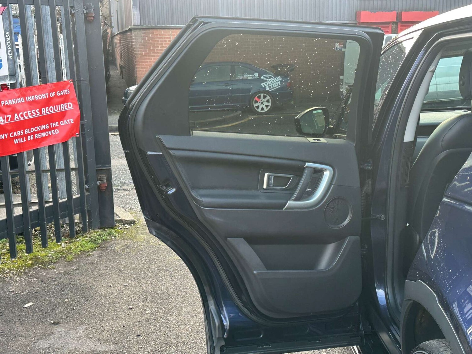 Used Land Rover Discovery Sport 2017 for sale - 77224774: Photo 11