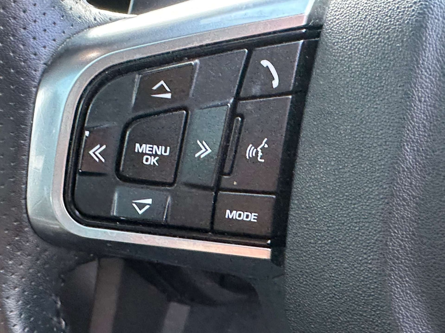 Used Land Rover Discovery Sport 2017 for sale - 77224774: Photo 25