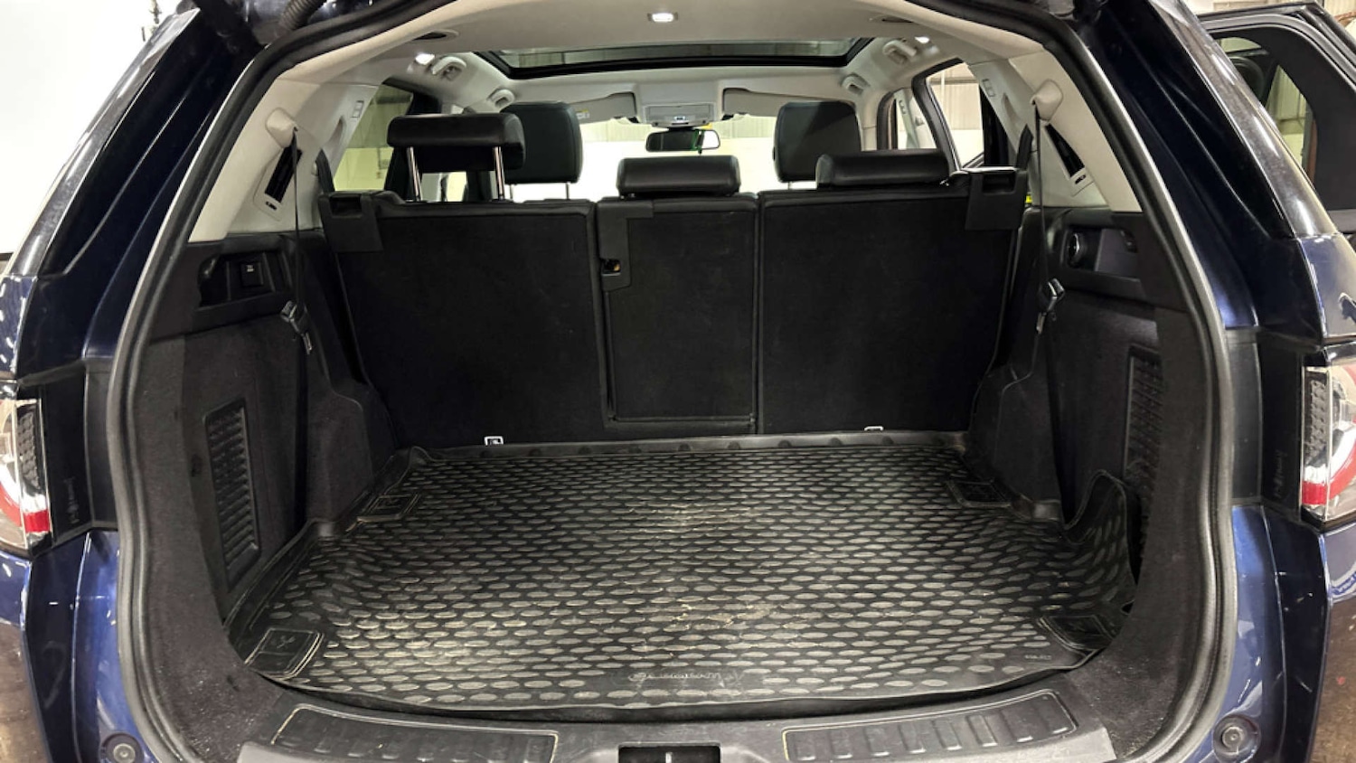 Used Land Rover Discovery Sport 2017 for sale - 77224774: Photo 7