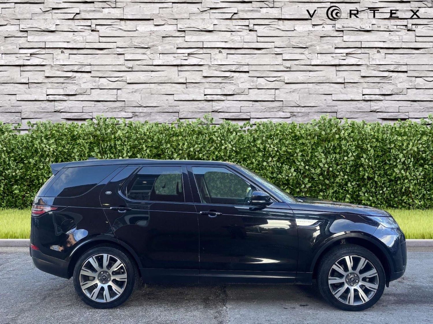 Used Land Rover Discovery 2017 for sale - 77224768: Photo 10