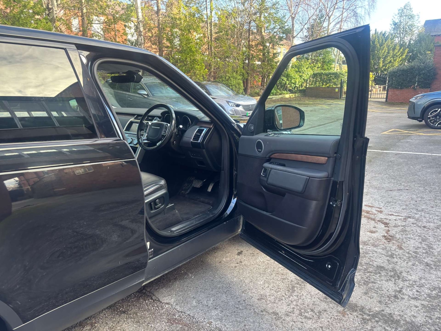 Used Land Rover Discovery 2017 for sale - 77224768: Photo 18