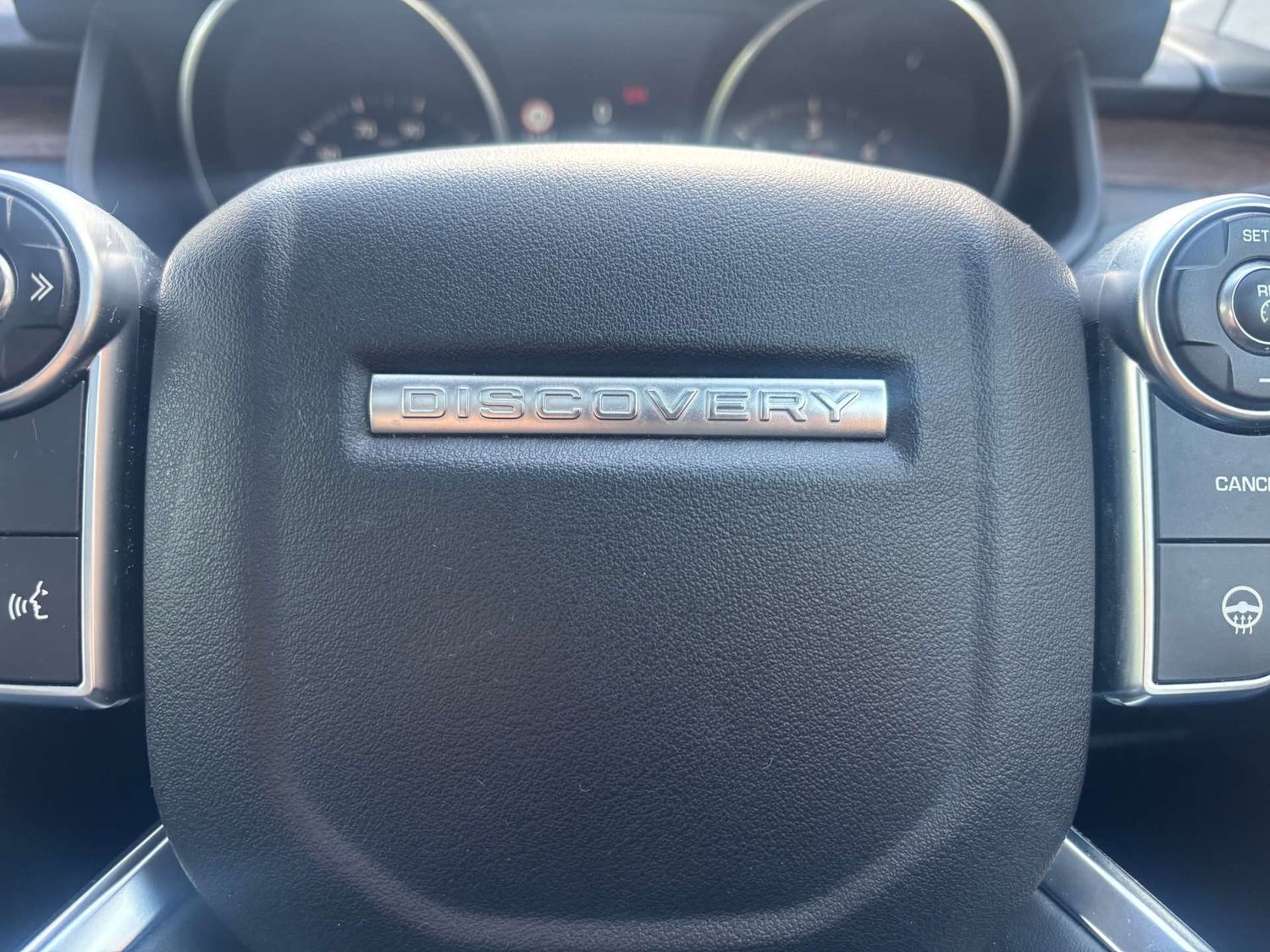 Used Land Rover Discovery 2017 for sale - 77224768: Photo 24