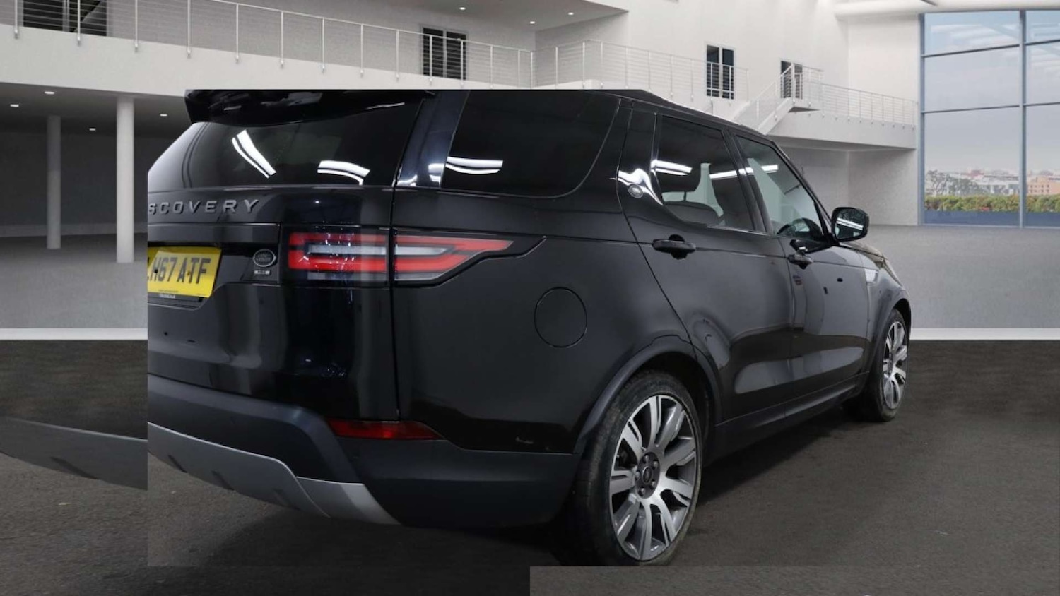 Used Land Rover Discovery 2017 for sale - 77224768: Photo 4