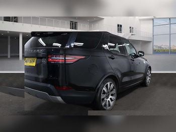 Used Land Rover Discovery 2017 for sale - 77224768: Photo