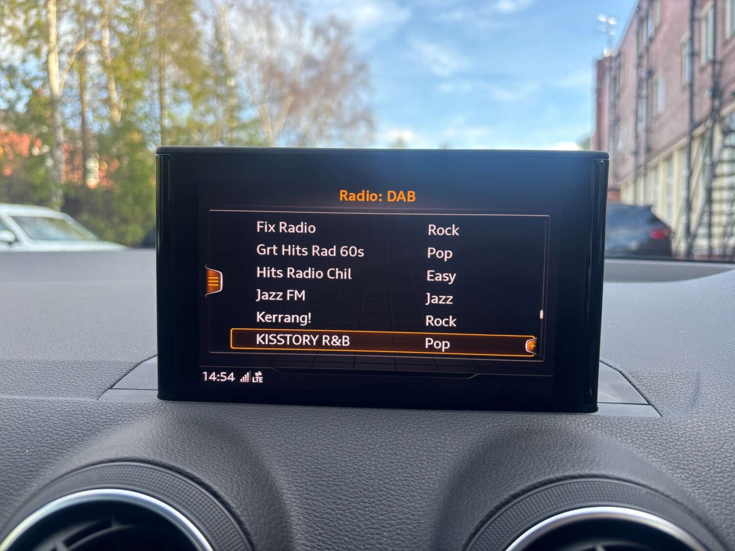 Used Audi Q2 2017 for sale - 77897109: Photo 32