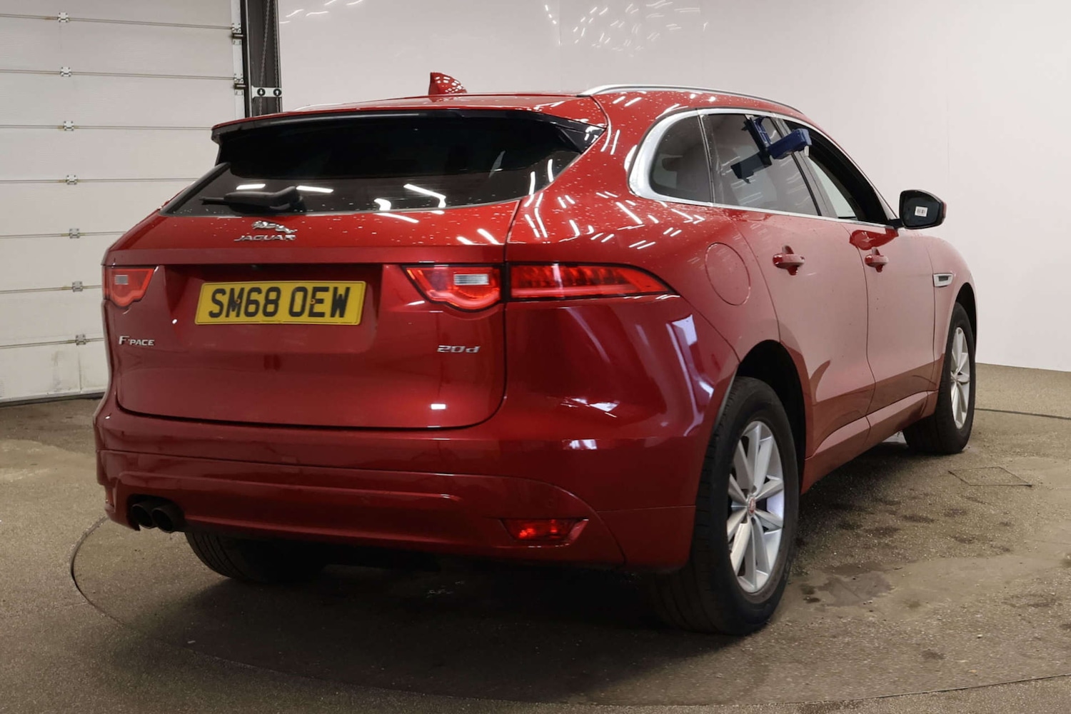 Used Jaguar F-Pace 2018 for sale - 77920718: Photo 2