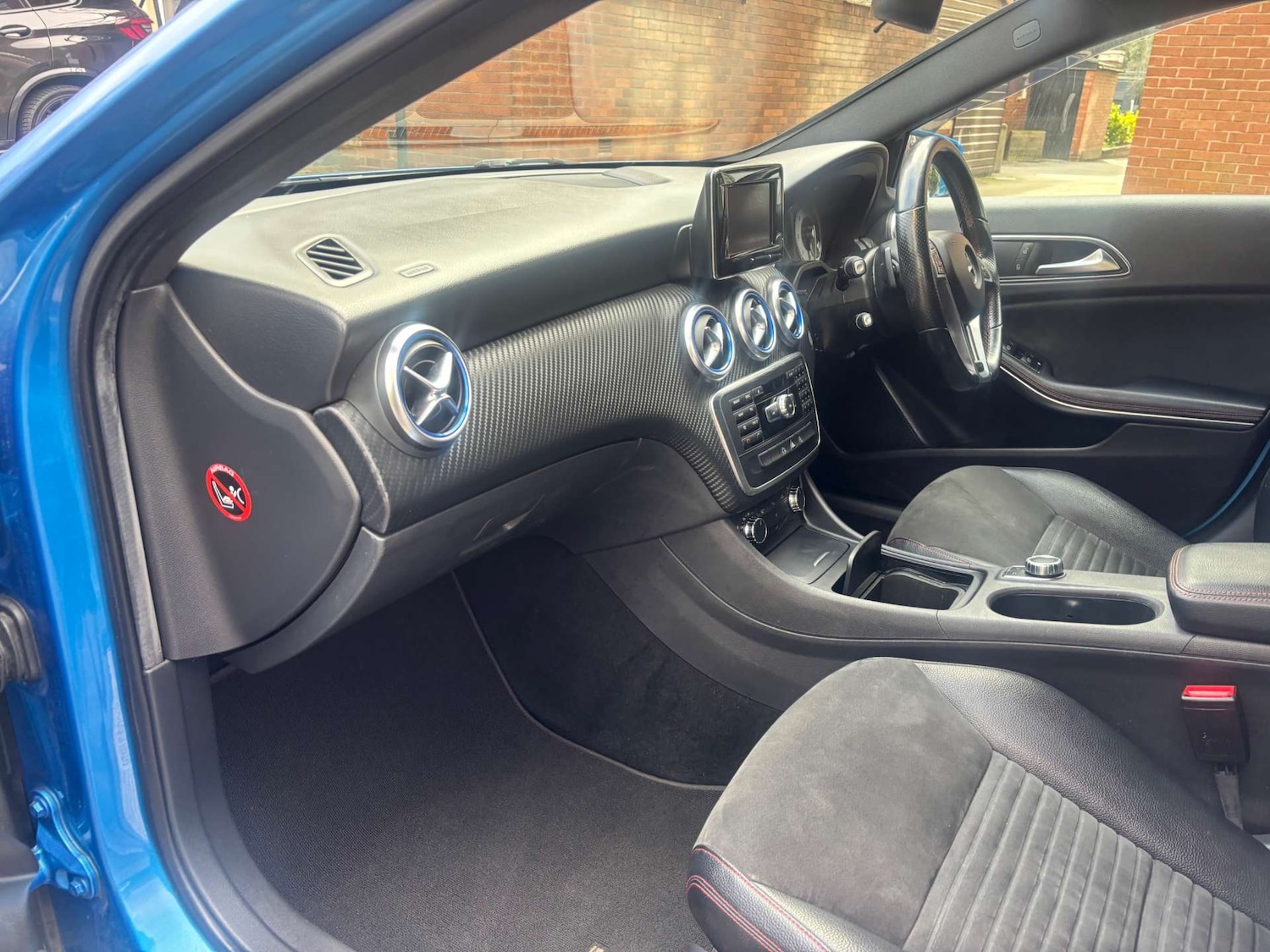 Used Mercedes-Benz A-Class 2015 for sale - 77609417: Photo 44