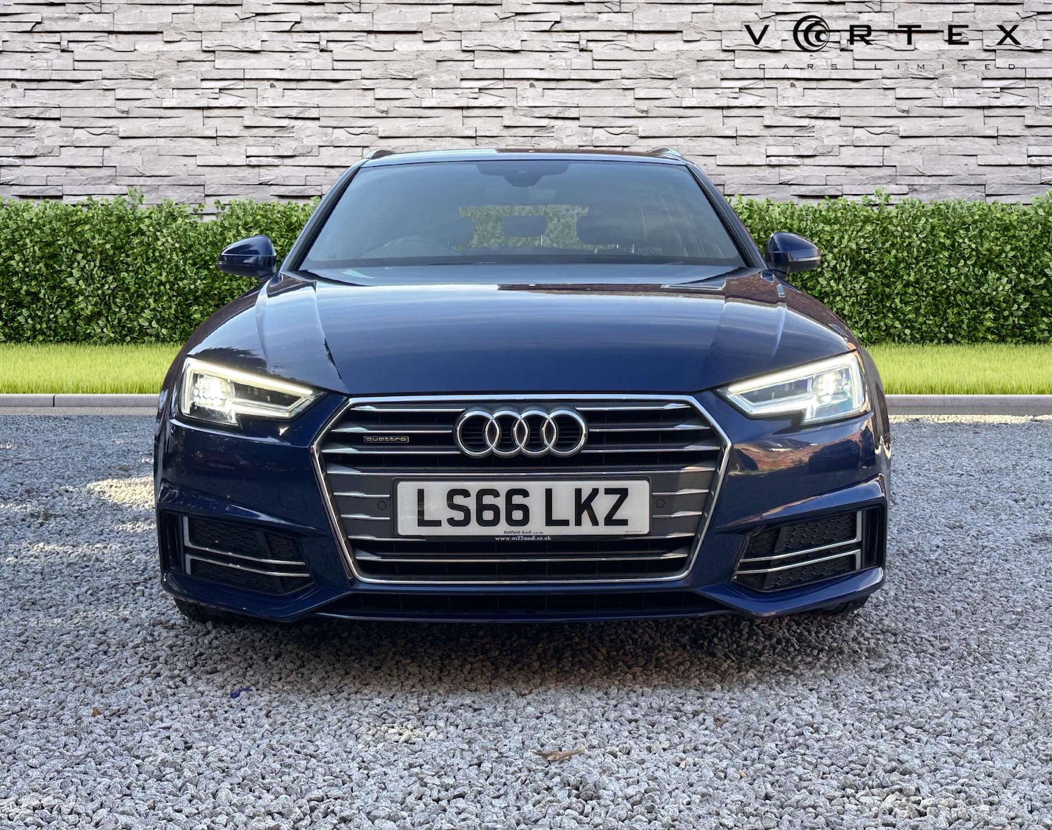Used Audi A4 2016 for sale - 76567753: Photo 2