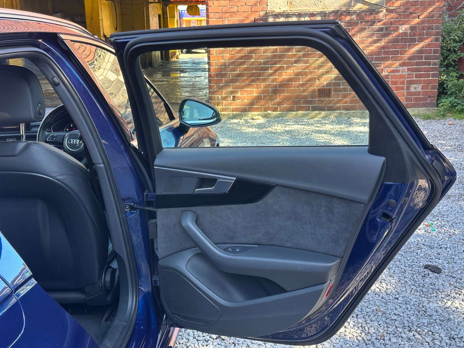 Used Audi A4 2016 for sale - 76567753: Photo 36