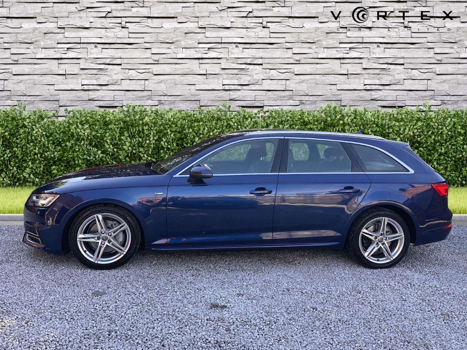 Used Audi A4 2016 for sale - 76567753: Photo 5