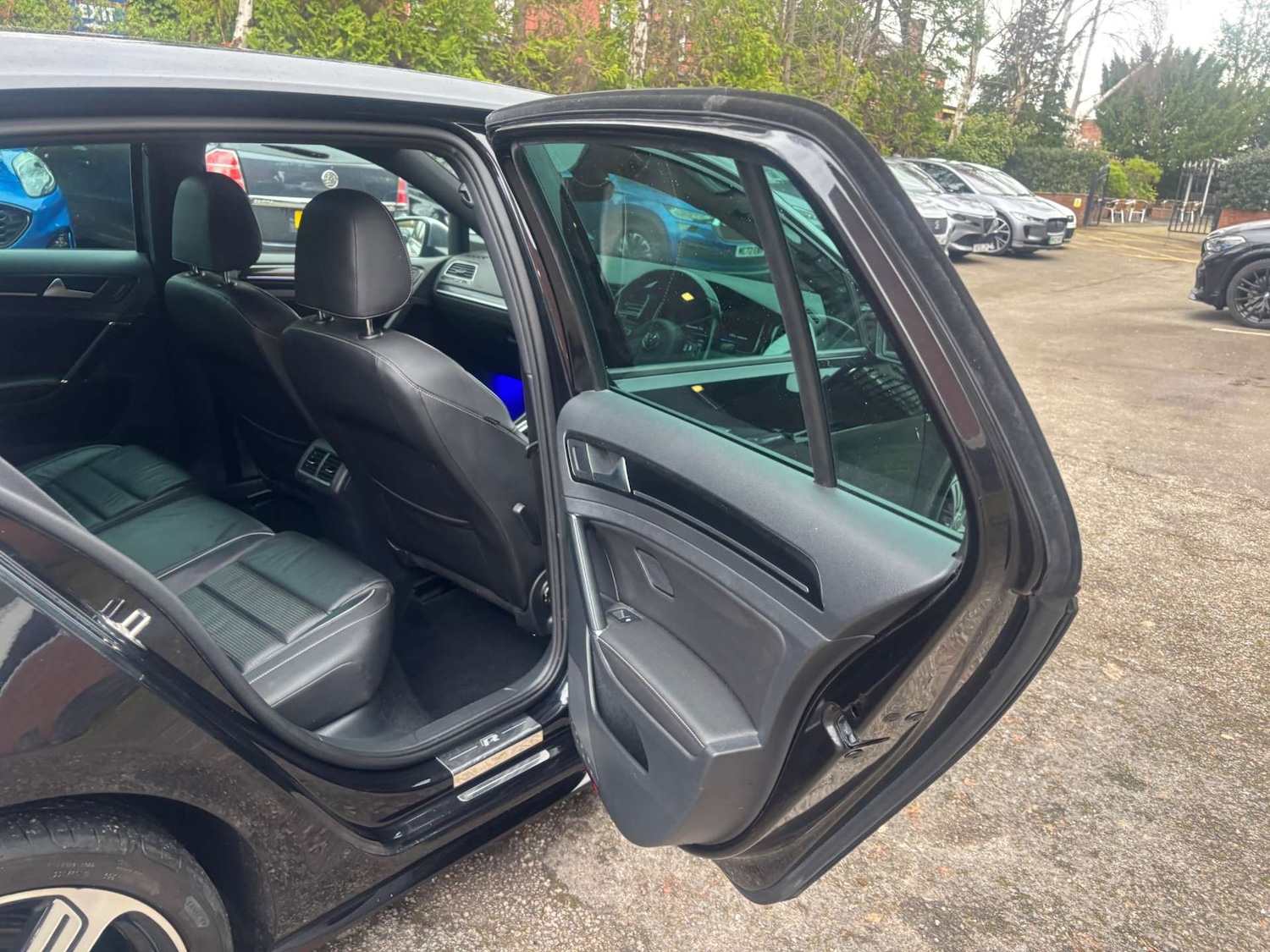 Used Volkswagen Golf 2017 for sale - 77431860: Photo 25