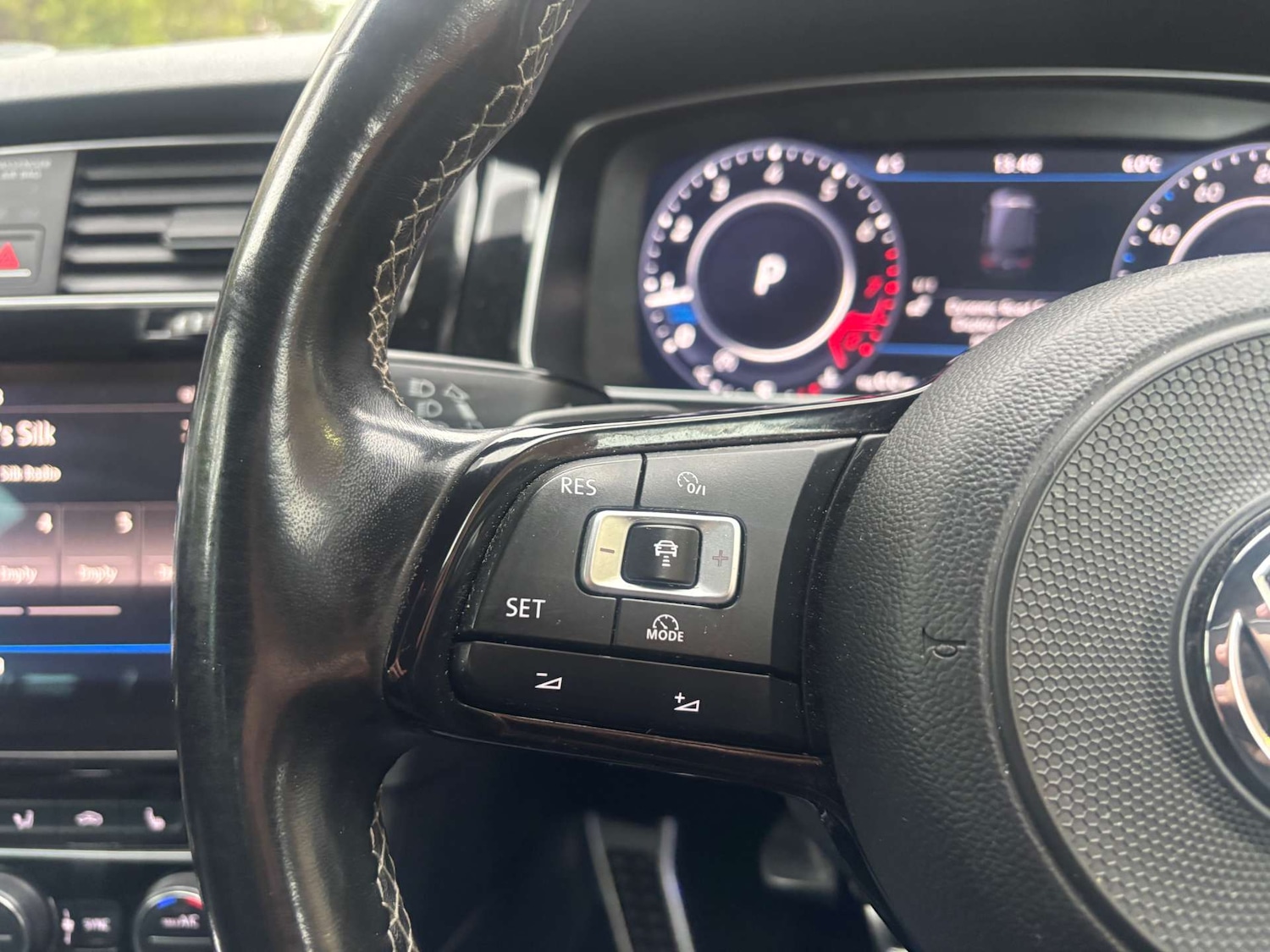 Used Volkswagen Golf 2017 for sale - 77431860: Photo 31