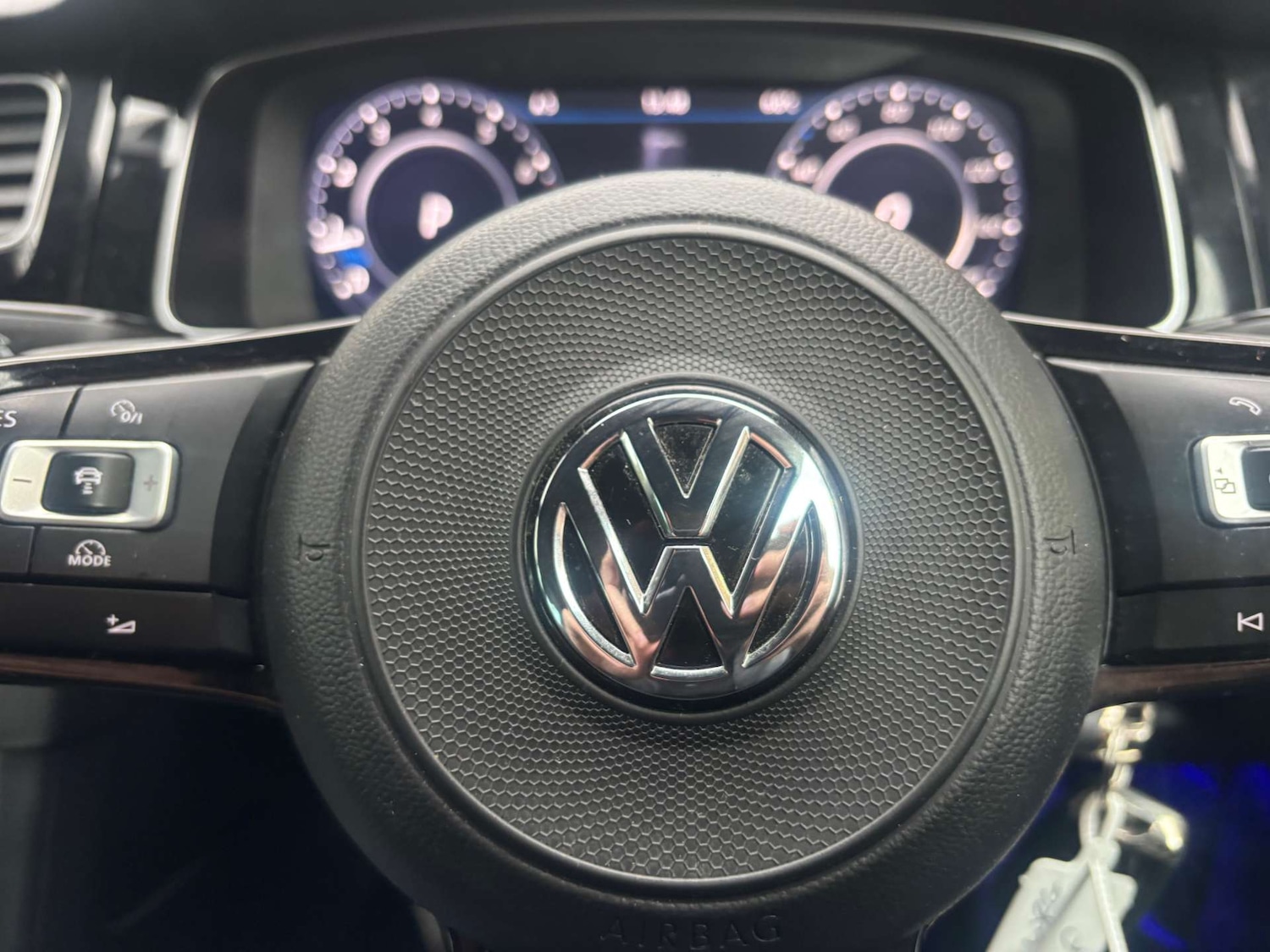 Used Volkswagen Golf 2017 for sale - 77431860: Photo 32