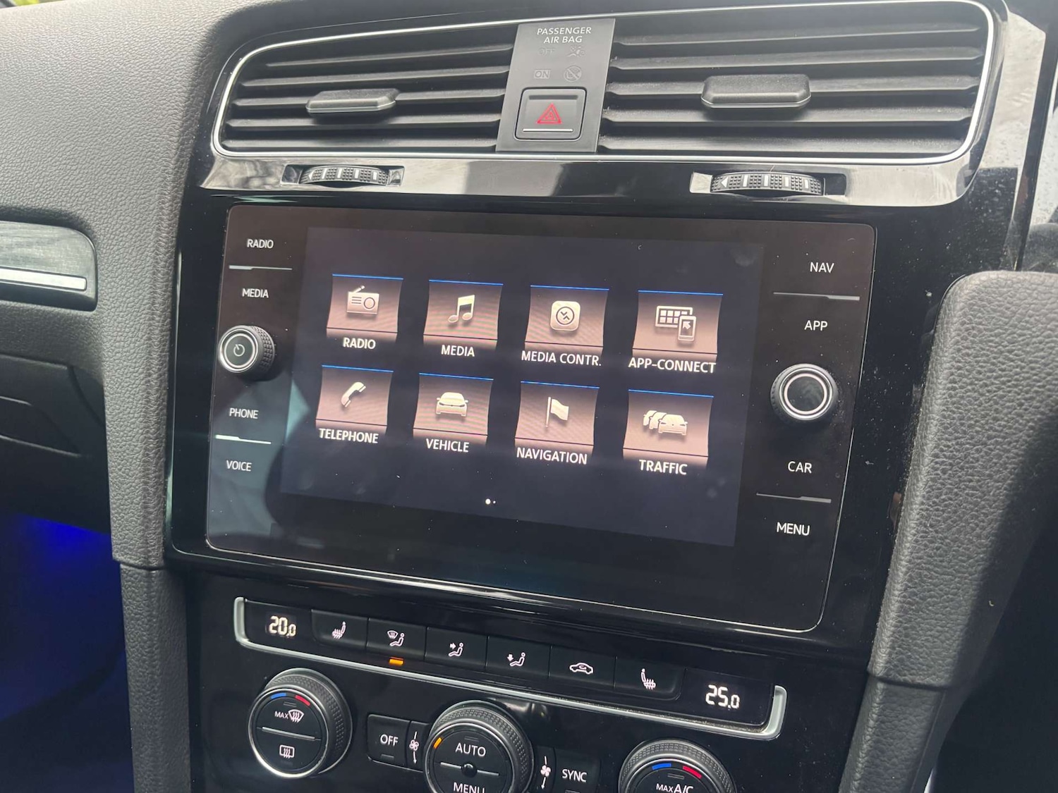 Used Volkswagen Golf 2017 for sale - 77431860: Photo 41