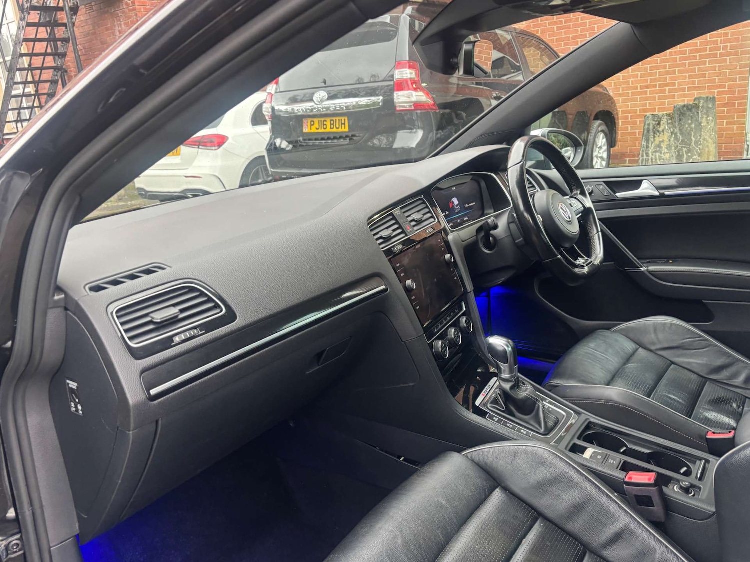 Used Volkswagen Golf 2017 for sale - 77431860: Photo 52