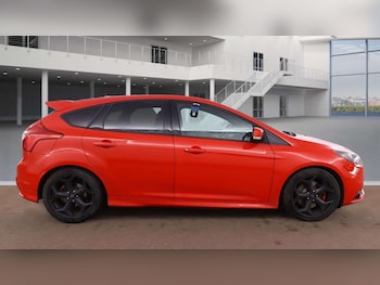 Used Ford Focus 2014 for sale - 76449801: Photo