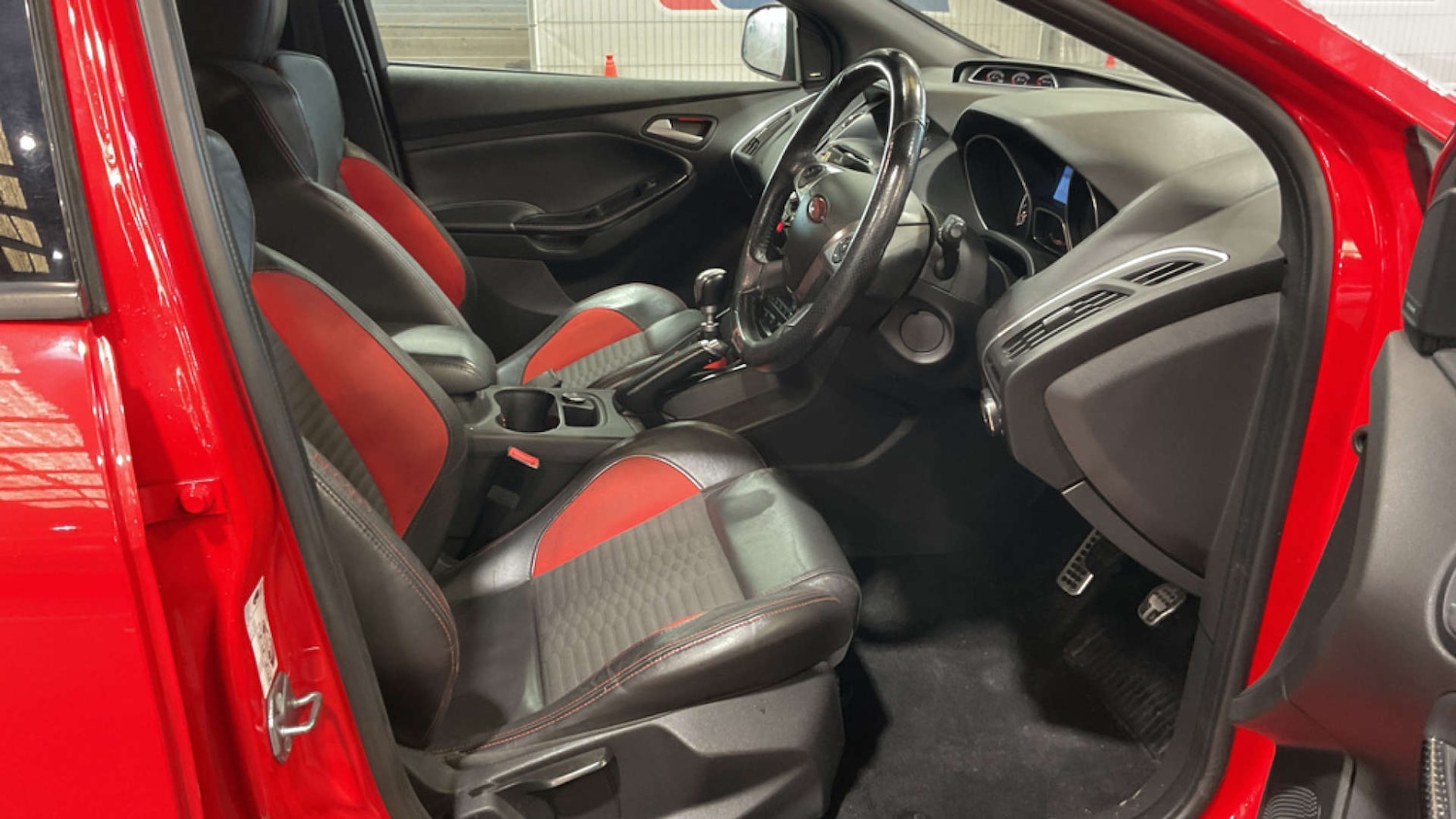 Used Ford Focus 2014 for sale - 76449801: Photo 8