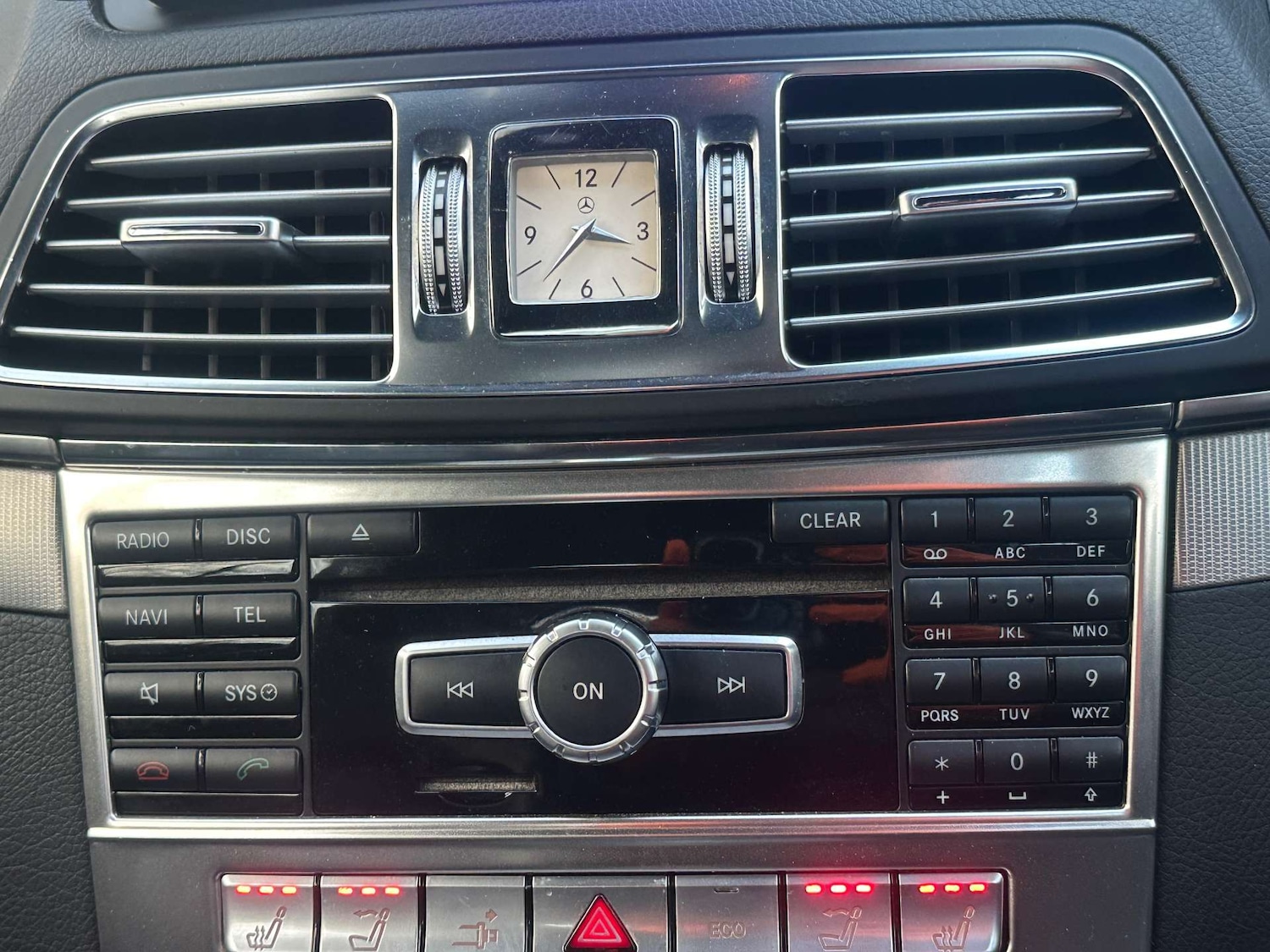 Used Mercedes-Benz E Class 2014 for sale - 76628230: Photo 32